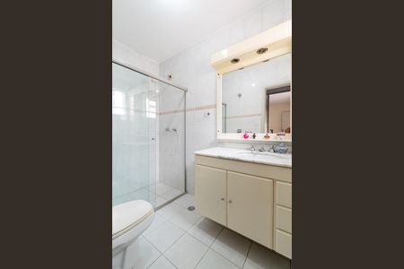 Casa à venda com 240m², 4 quartos e 3 vagas Casa à venda com 240m², 4 quartos e 3 vagasBanheiro da Suíte