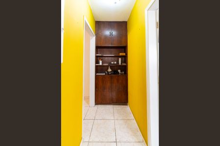 Casa à venda com 240m², 4 quartos e 3 vagas Casa à venda com 240m², 4 quartos e 3 vagasCorredor