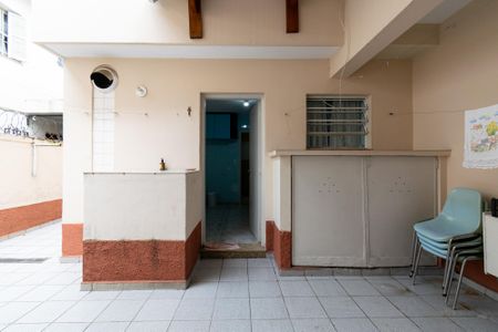 Casa à venda com 240m², 4 quartos e 3 vagas Casa à venda com 240m², 4 quartos e 3 vagasQuintal