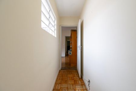 Casa à venda com 240m², 4 quartos e 3 vagas Casa à venda com 240m², 4 quartos e 3 vagasCorredor