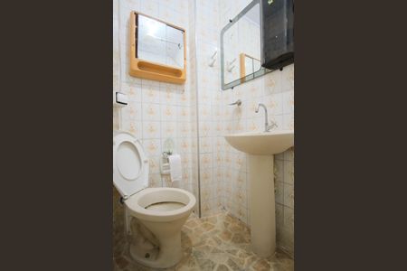 Casa à venda com 75m², 2 quartos e sem vagaBanheiro