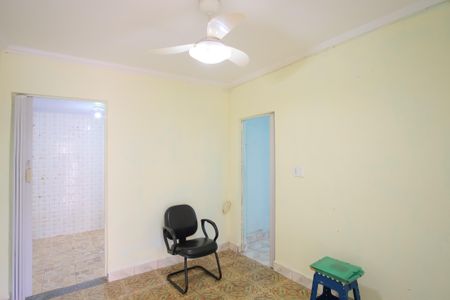 Casa à venda com 75m², 2 quartos e sem vagaSala