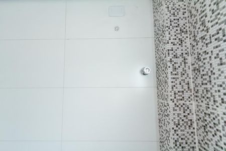 Apartamento à venda com 51m², 2 quartos e 1 vaga Apartamento à venda com 51m², 2 quartos e 1 vagaBanheiro