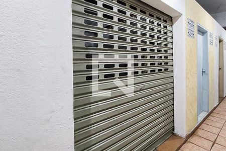 Apartamento à venda com 198m², 3 quartos e 4 vagas Apartamento à venda com 198m², 3 quartos e 4 vagasÁrea comum - Deposito