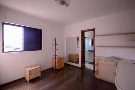 Apartamento à venda com 198m², 3 quartos e 4 vagas Apartamento à venda com 198m², 3 quartos e 4 vagasQuarto 3 - Suite