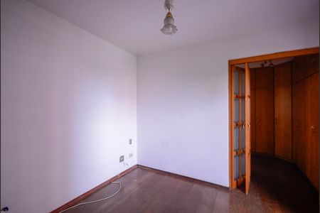Apartamento à venda com 198m², 3 quartos e 4 vagas Apartamento à venda com 198m², 3 quartos e 4 vagasQuarto 2 - Suite