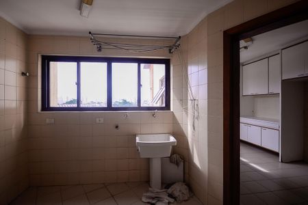 Apartamento à venda com 198m², 3 quartos e 4 vagas Apartamento à venda com 198m², 3 quartos e 4 vagasÁrea de Serviço