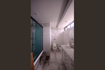 Apartamento à venda com 198m², 3 quartos e 4 vagas Apartamento à venda com 198m², 3 quartos e 4 vagasBanheiro do Quarto 2