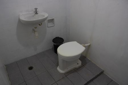 Casa à venda com 415m², 4 quartos e 1 vaga Casa à venda com 415m², 4 quartos e 1 vagaÁREA COMERCIAL