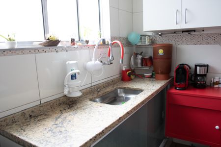 Casa à venda com 415m², 4 quartos e 1 vaga Casa à venda com 415m², 4 quartos e 1 vagaCOZINHA- CASA 2