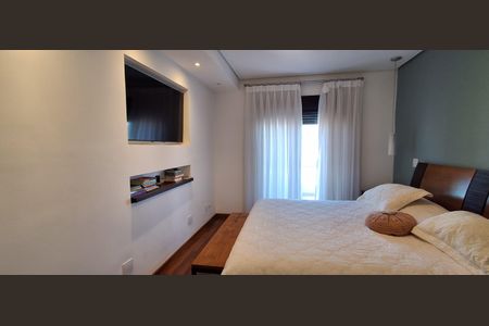 Casa à venda com 330m², 3 quartos e 7 vagasSuíte Master