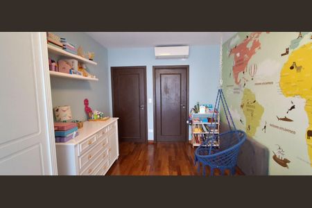 Casa à venda com 330m², 3 quartos e 7 vagasSuíte 2