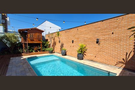 Casa à venda com 330m², 3 quartos e 7 vagasPiscina