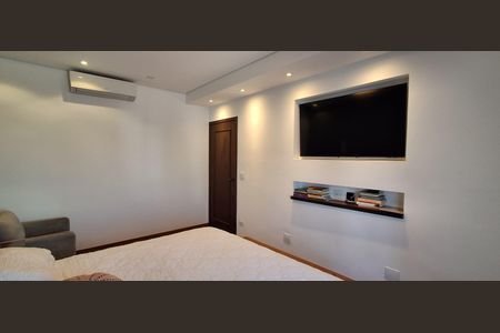 Casa à venda com 330m², 3 quartos e 7 vagasSuíte Master