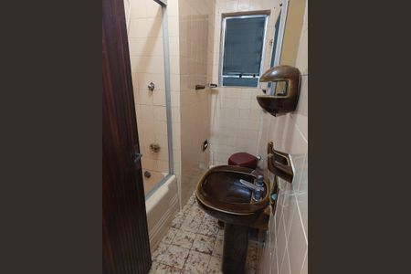 Casa à venda com 240m², 2 quartos e 3 vagasBanheiro Suíte