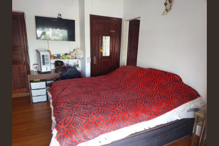 Casa à venda com 240m², 2 quartos e 3 vagasSuite