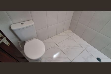 Casa à venda com 240m², 2 quartos e 3 vagasBanheiro Social