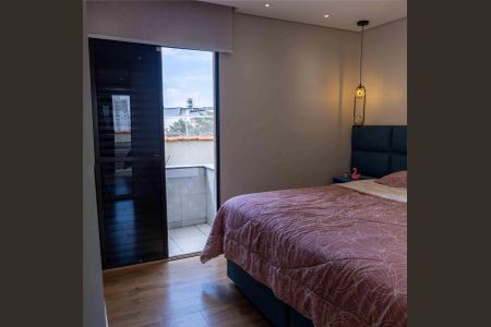 Casa de condomínio à venda com 140m², 3 quartos e 2 vagas Casa de condomínio à venda com 140m², 3 quartos e 2 vagasQuarto