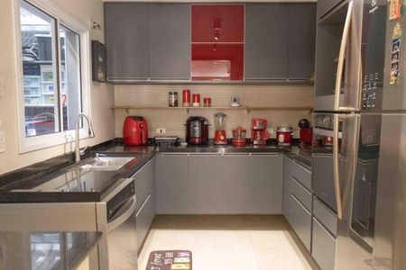 Casa de condomínio à venda com 140m², 3 quartos e 2 vagas Casa de condomínio à venda com 140m², 3 quartos e 2 vagasCozinha