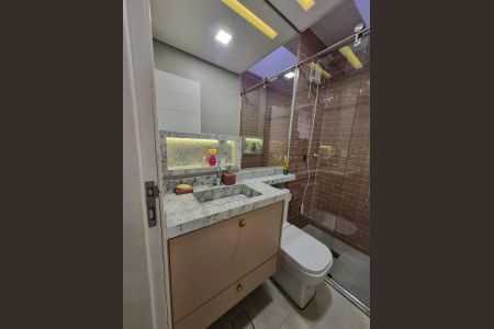 Casa de condomínio à venda com 140m², 3 quartos e 2 vagas Casa de condomínio à venda com 140m², 3 quartos e 2 vagasBanheiro
