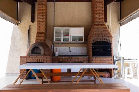Casa de condomínio à venda com 140m², 3 quartos e 2 vagas Casa de condomínio à venda com 140m², 3 quartos e 2 vagasÁrea comum - Churrasqueira