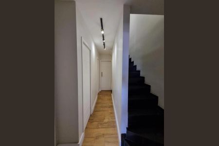 Casa de condomínio à venda com 140m², 3 quartos e 2 vagas Casa de condomínio à venda com 140m², 3 quartos e 2 vagasCorredor