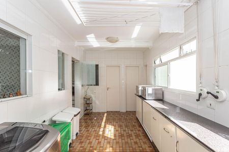 Apartamento à venda com 310m², 5 quartos e 4 vagasArea de Serviços