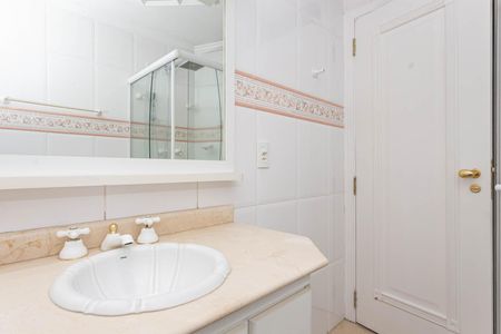 Apartamento à venda com 310m², 5 quartos e 4 vagasSuite 3