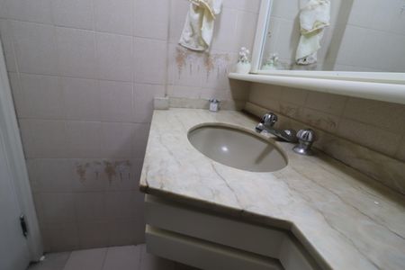 Apartamento à venda com 186m², 3 quartos e 2 vagasBanheiro