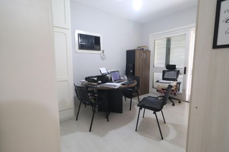 Apartamento à venda com 186m², 3 quartos e 2 vagasQuarto 01