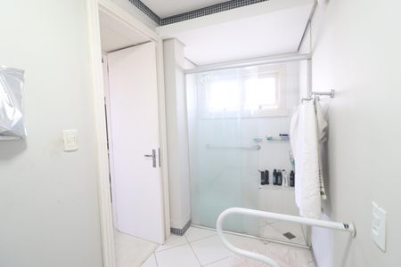 Apartamento à venda com 186m², 3 quartos e 2 vagasBanheiro Suíte
