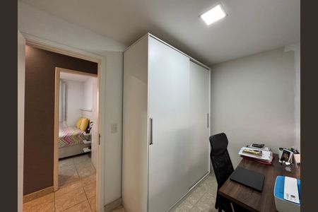 Apartamento à venda com 96m², 3 quartos e 2 vagas Apartamento à venda com 96m², 3 quartos e 2 vagasQuarto 2