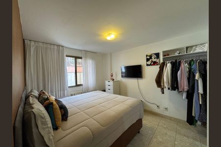 Apartamento à venda com 96m², 3 quartos e 2 vagas Apartamento à venda com 96m², 3 quartos e 2 vagasSuíte