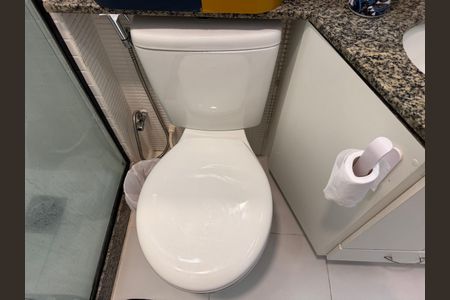 Apartamento à venda com 96m², 3 quartos e 2 vagas Apartamento à venda com 96m², 3 quartos e 2 vagasBanheiro Social