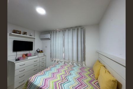 Apartamento à venda com 96m², 3 quartos e 2 vagas Apartamento à venda com 96m², 3 quartos e 2 vagasQuarto 1
