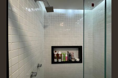 Apartamento à venda com 96m², 3 quartos e 2 vagas Apartamento à venda com 96m², 3 quartos e 2 vagasBanheiro Social