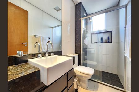 Apartamento à venda com 147m², 3 quartos e 3 vagas Apartamento à venda com 147m², 3 quartos e 3 vagasBanheiro Social