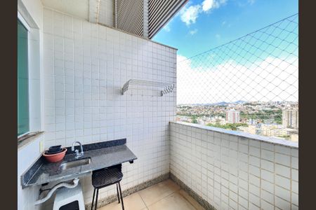 Apartamento à venda com 147m², 3 quartos e 3 vagas Apartamento à venda com 147m², 3 quartos e 3 vagasÁrea privativa