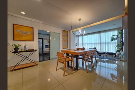 Apartamento à venda com 147m², 3 quartos e 3 vagas Apartamento à venda com 147m², 3 quartos e 3 vagasSala