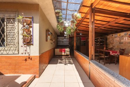 Casa à venda com 150m², 3 quartos e 3 vagas Casa à venda com 150m², 3 quartos e 3 vagasÁrea de Serviço 2