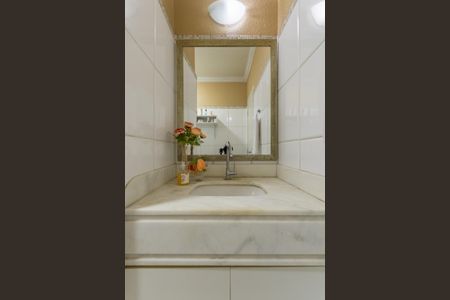 Casa à venda com 150m², 3 quartos e 3 vagas Casa à venda com 150m², 3 quartos e 3 vagasBanheiro Social