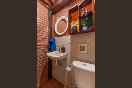 Casa à venda com 150m², 3 quartos e 3 vagas Casa à venda com 150m², 3 quartos e 3 vagasBanheiro Espaço Gourmet