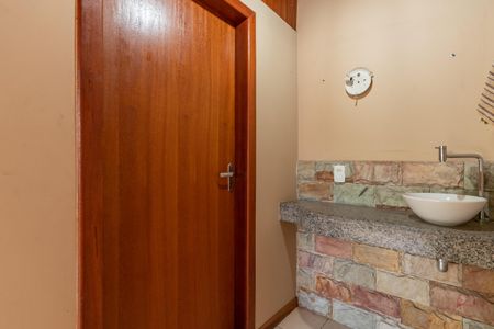 Casa à venda com 150m², 3 quartos e 3 vagas Casa à venda com 150m², 3 quartos e 3 vagasBanheiro Terraço