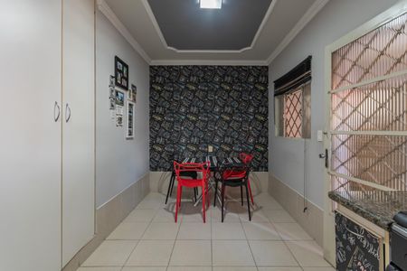 Casa à venda com 150m², 3 quartos e 3 vagas Casa à venda com 150m², 3 quartos e 3 vagasCozinha