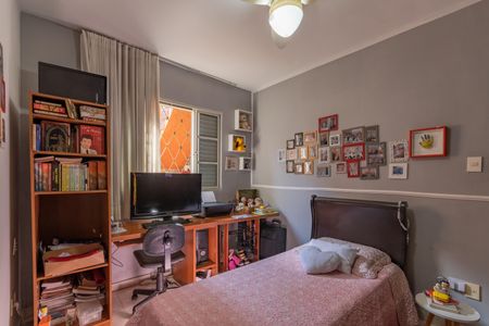 Casa à venda com 150m², 3 quartos e 3 vagas Casa à venda com 150m², 3 quartos e 3 vagasQuarto 1