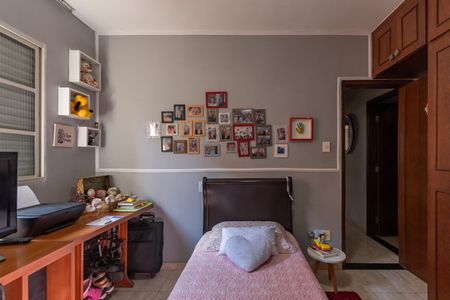 Casa à venda com 150m², 3 quartos e 3 vagas Casa à venda com 150m², 3 quartos e 3 vagasQuarto 1