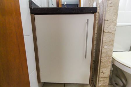 Casa de condomínio à venda com 56m², 2 quartos e 1 vaga Casa de condomínio à venda com 56m², 2 quartos e 1 vagaBanheiro da Suíte 2