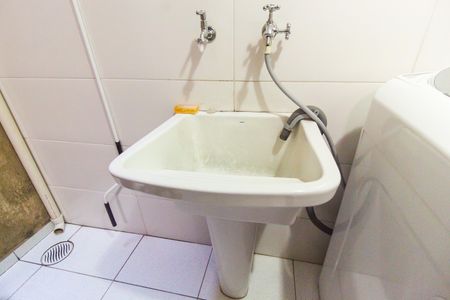 Casa de condomínio à venda com 56m², 2 quartos e 1 vaga Casa de condomínio à venda com 56m², 2 quartos e 1 vagaÁrea de Serviço