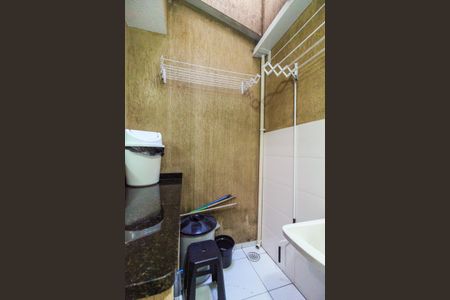 Casa de condomínio à venda com 56m², 2 quartos e 1 vaga Casa de condomínio à venda com 56m², 2 quartos e 1 vagaÁrea de Serviço