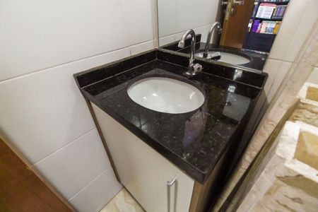 Casa de condomínio à venda com 56m², 2 quartos e 1 vaga Casa de condomínio à venda com 56m², 2 quartos e 1 vagaBanheiro da Suíte 2